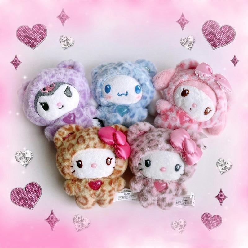Брелок-подвеска для сумки в виде милой плюшевой куклы Hello Kitty Latte с леопардовым принтом. Изысканный подарок.
