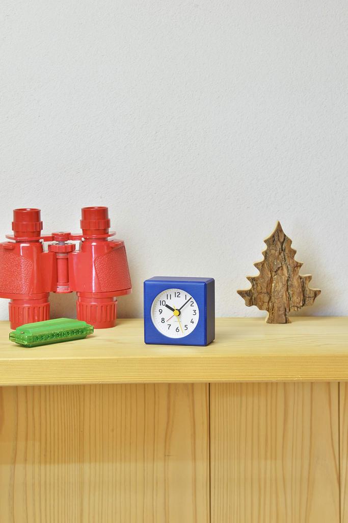 Lemnos Farbe PA18-02BL Analog Alarm Clock, Blue, Dimensions: W70 X H70 X D42