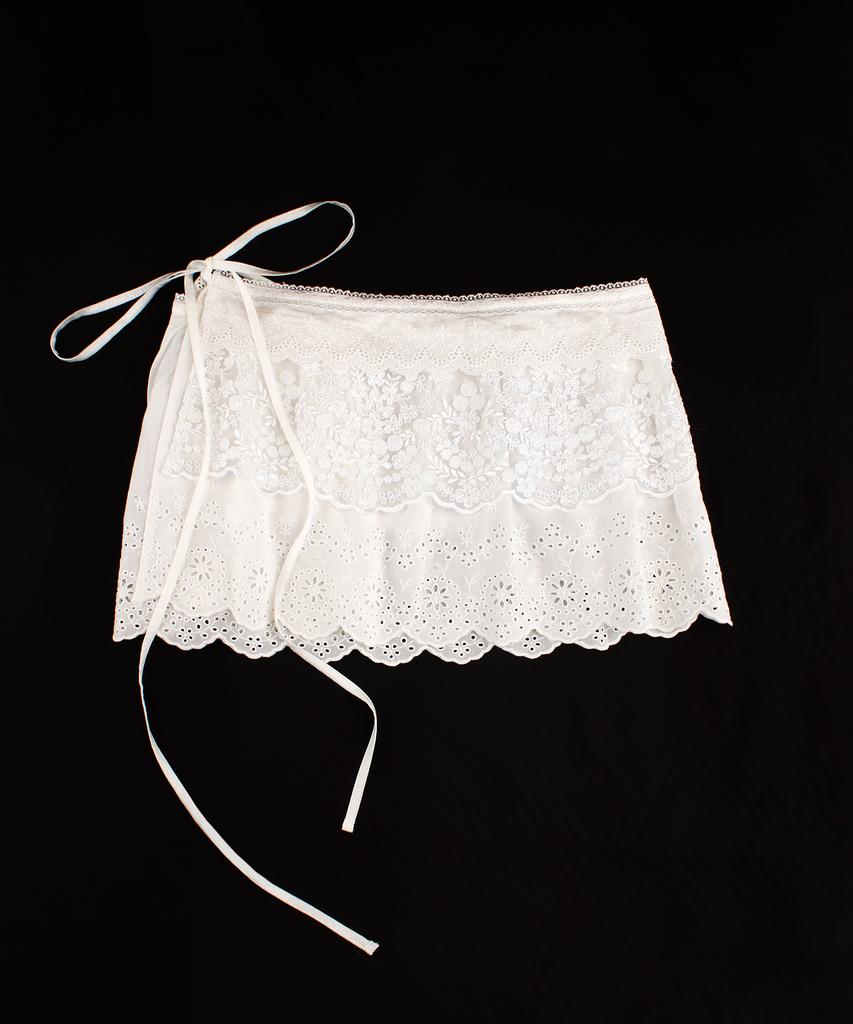 Rubati Heidi Frill Lace Mini Wrap Apron White
