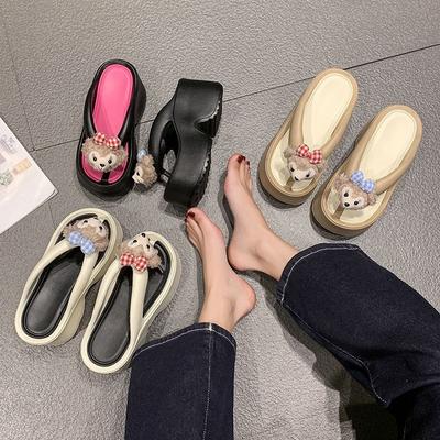 Удобные, как будто наступаешь на дерьмо, нескользящие пляжные крутые шлепанцы женские 2025, взрыв интернет-знаменитости, толстая подошва, увеличивающие рост шлепанцы женские