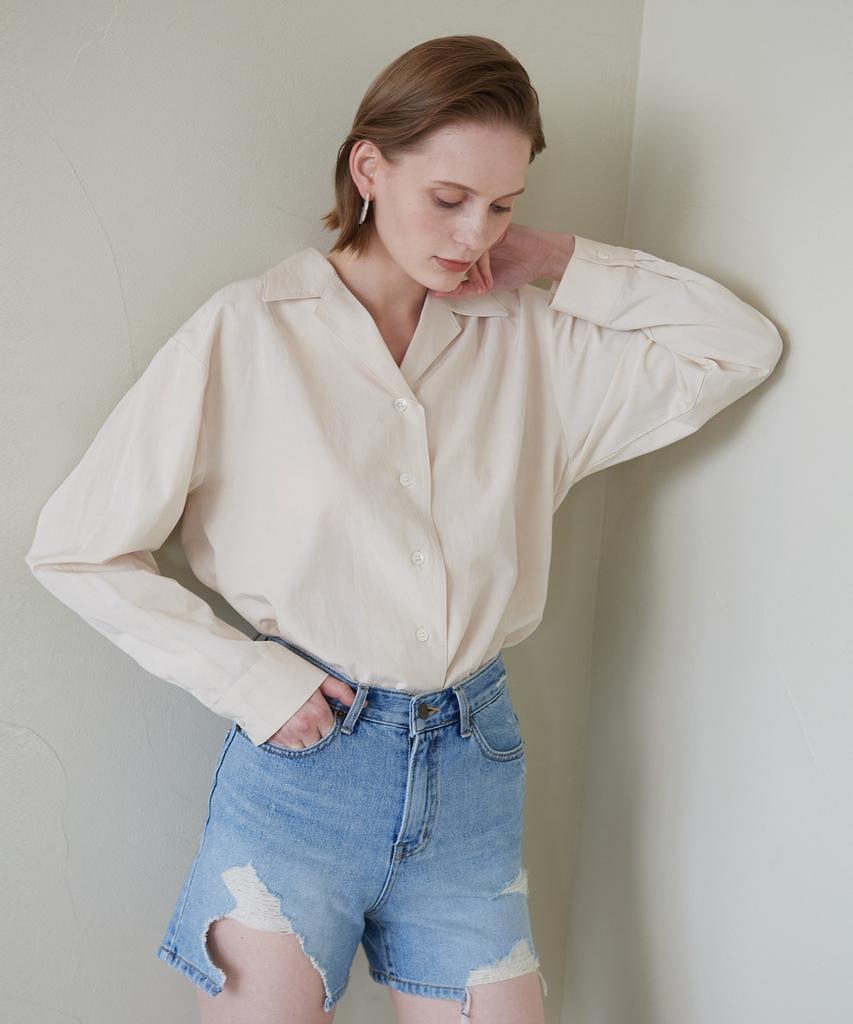 DIEPHOD Ds#3417_ Denim Shorts With Distressed Hem Details
