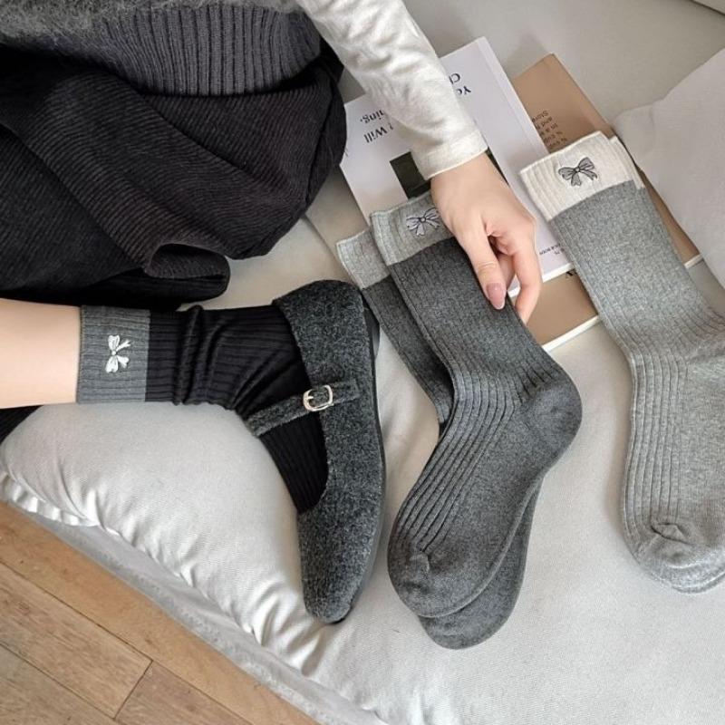 Female Autumn and Winter Lovely Cartoon Embroidery Bow In The Tube Pile Socks