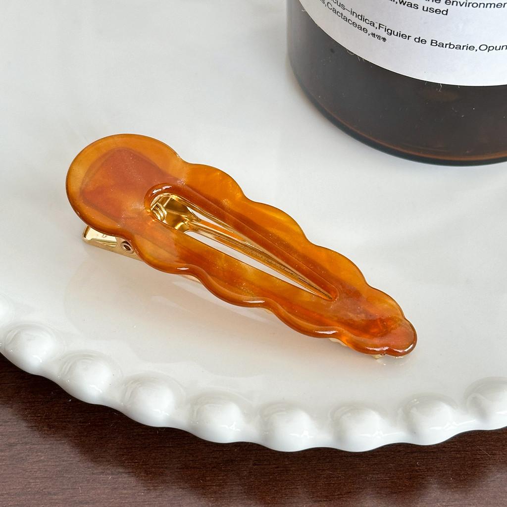 Chic And Elegant Large Hair Claw Clips In Unique Cloud And Geometric Styles Girls For