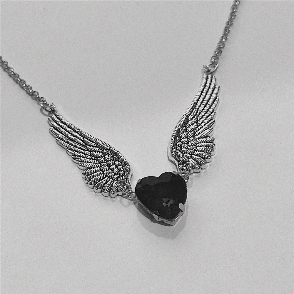 Модное креативное ожерелье в форме сердца дьявола из сплава с подвеской в виде нектаринового сердца и крыла демона, ювелирные изделия, ожерелья