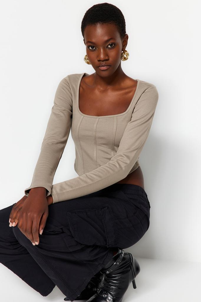 Женская модная новая блузка с каменной окантовкой и детальным квадратным воротником, укороченная трикотажная блузка с интерлоком