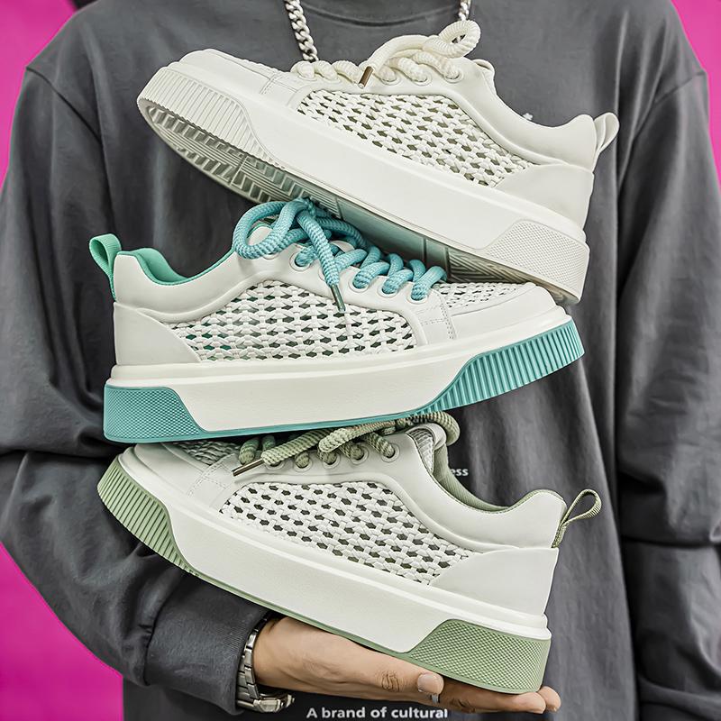 Полые белые мужские летние туфли 2025 новая дышащая сетка низкий верх повседневные туфли мягкая подошва удобные шнуровка кеды