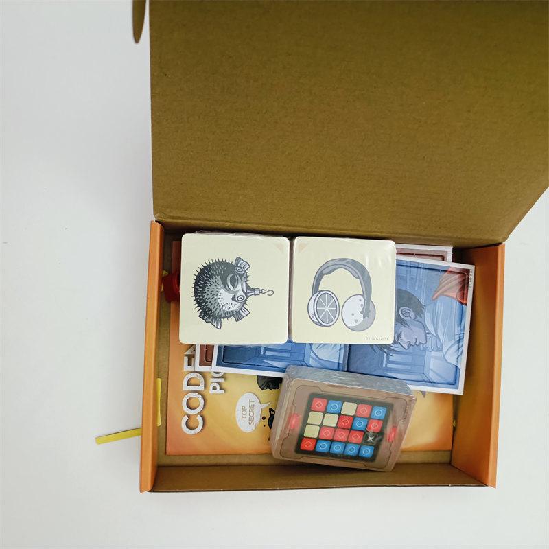 Английское издание игры в слова Codenames Anti-Human: Настольные игры и головоломки для непринужденных вечеринок