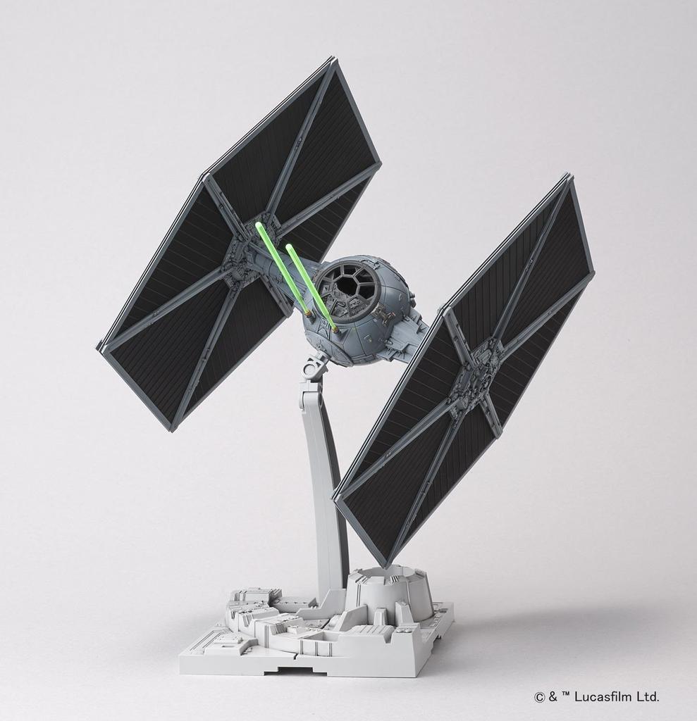 Пластиковая модель истребителя Tie Fighter Star Wars в масштабе 1/72
