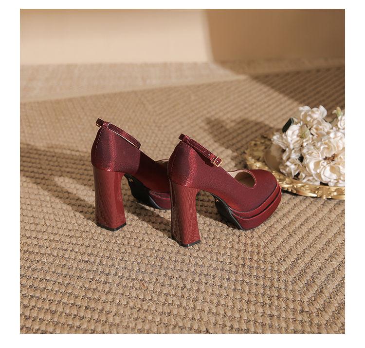 Белые атласные туфли на платформе для невесты, в стиле Мэри Джейн с круглым носком и массивным каблуком для женщин, удобные свадебные туфли.