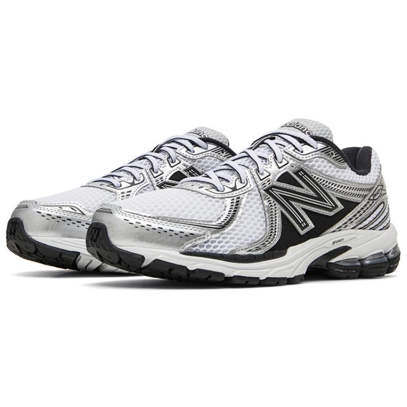 New Balance 860v2 Черно-бело-серебристые кроссовки ML860XD