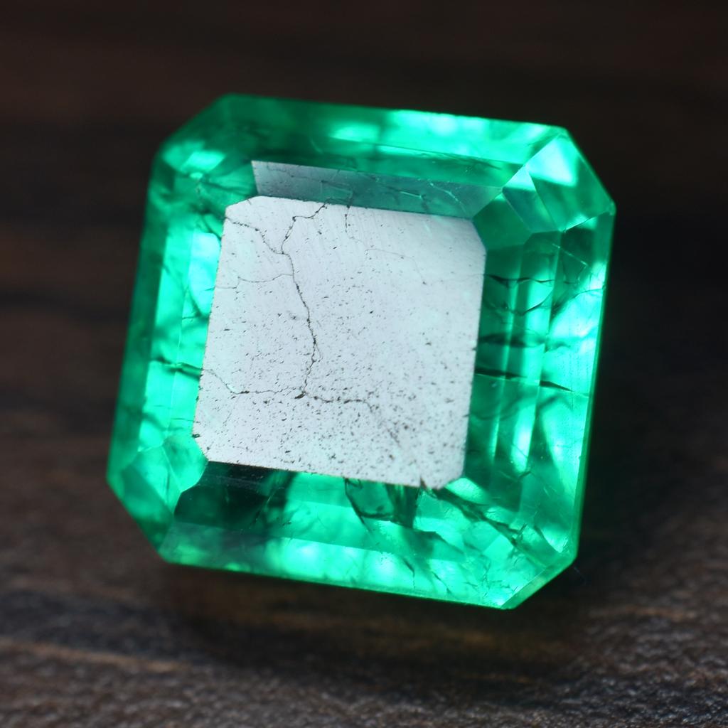 Natural Green Emerald Loose Gemstone 9.88 ct Square Cut for Jewelry Making and Gem Collections