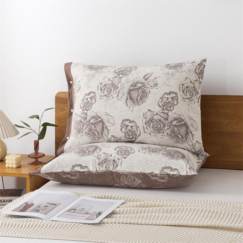 Наволочка из чистого хлопка с марлевой фактурой: Не скатывается, не выцветает, впитывает пот, устойчив к пятнам - Идеально для взрослых.