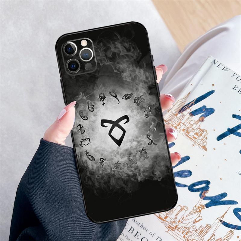 Чехол для телефона Сумеречные охотники для iPhone 14 15 16 Pro Max 12 13 Mini 11 Pro Max XR 15 16 Plus 16e Чехол Coque