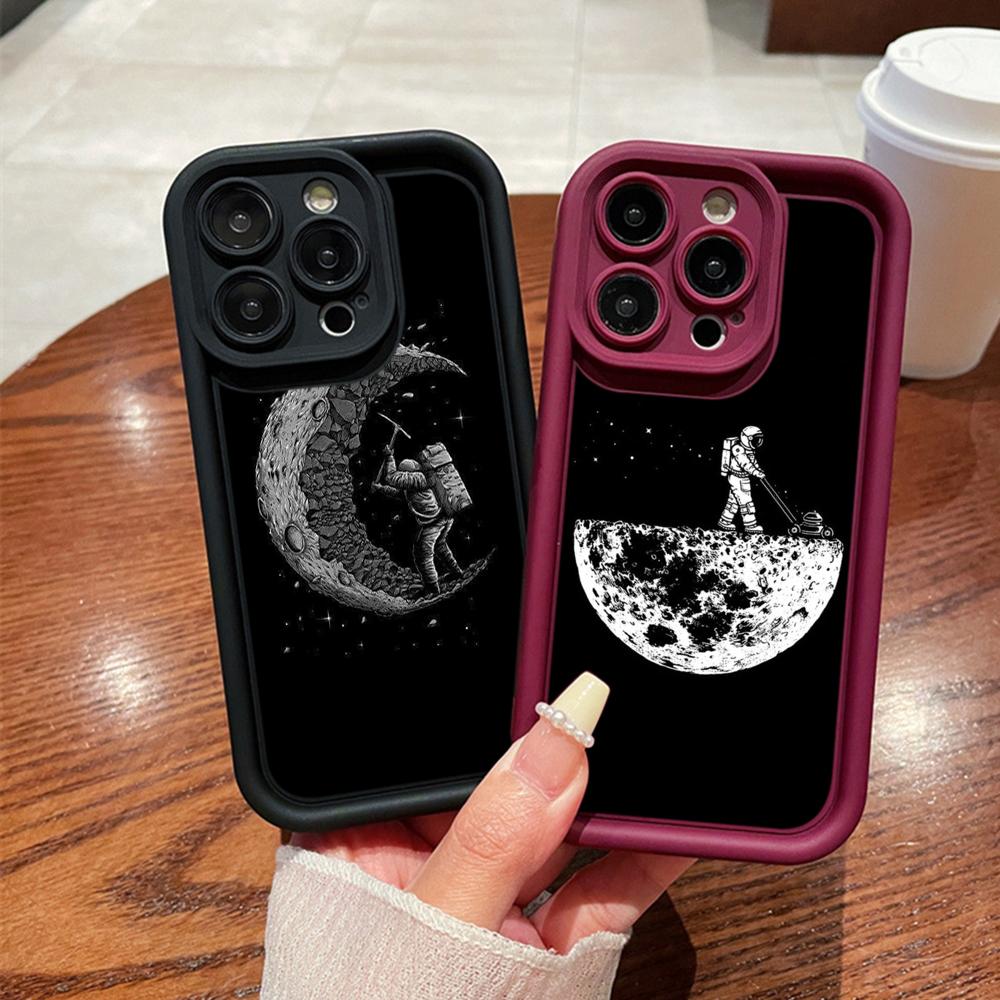 Ae97 Space Moon Astronaut Black art Защитные чехлы для телефонов для iPhone 13 14 15 Pro Max infinix Hot 40i Tecno Camon 30 20 Pro Angel Eyes Задняя крышка из ТПУ
