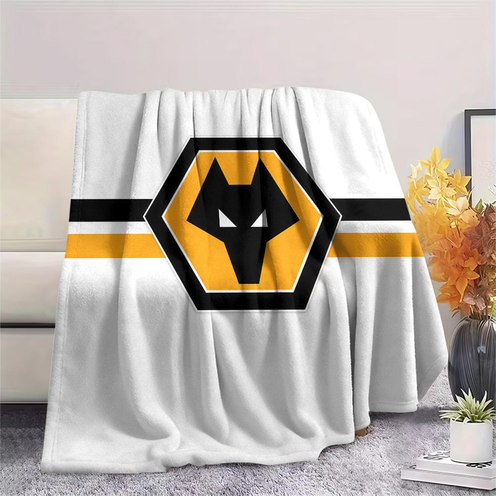 Wolves Flannel Blanket, High quality Comfortable for All Seasons, Home Decor, Warmth and Comfort