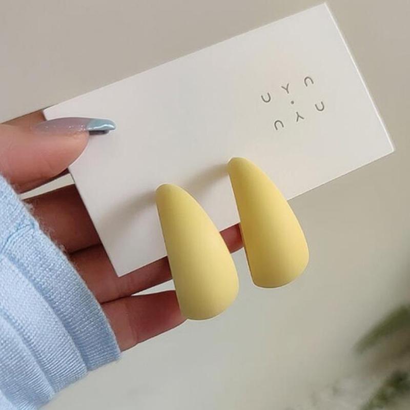 Текстурированные серьги для девочек Весна Лето Свежие конфетные цвета Все сочетается Серьги в форме буквы С Преувеличенные гвоздики для девочек