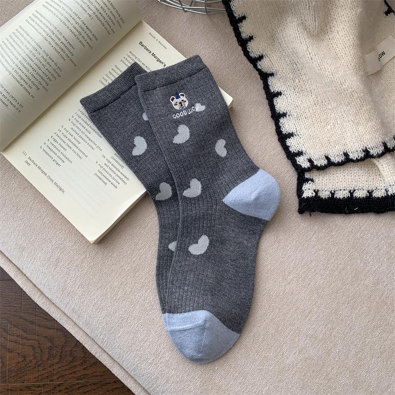 Grey Embroidered Cartoon Bear Mid-calf Socks for Women, Thick and Warm Woolen Socks for Autumn and Winter