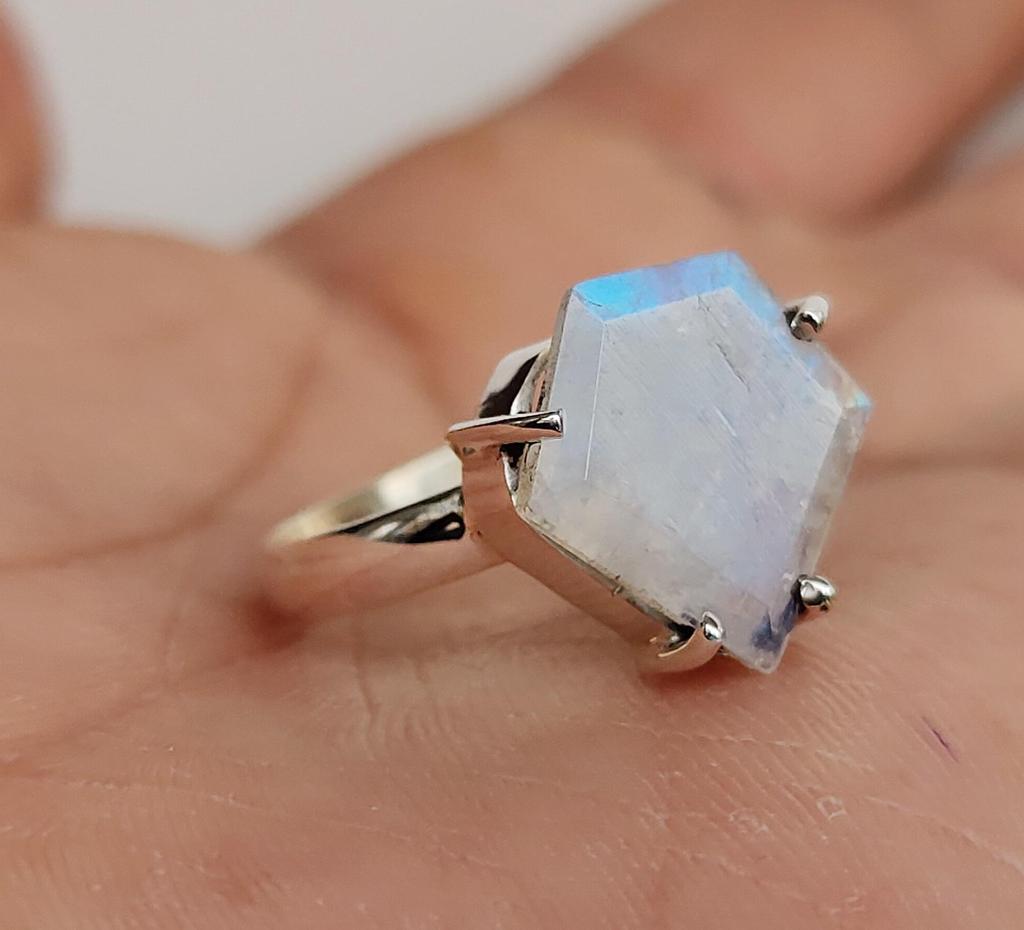 Кольцо с радужным лунным камнем, кольцо-солитер с радужным лунным камнем, винтажное кольцо, кольцо с драгоценным камнем из белого лунного камня