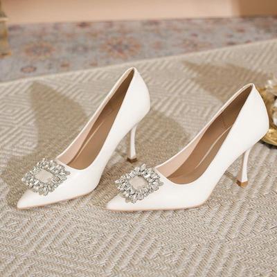 Туфли на высоком каблуке с французской квадратной пряжкой и кристаллами — элегантная женская обувь для банкета и работы.