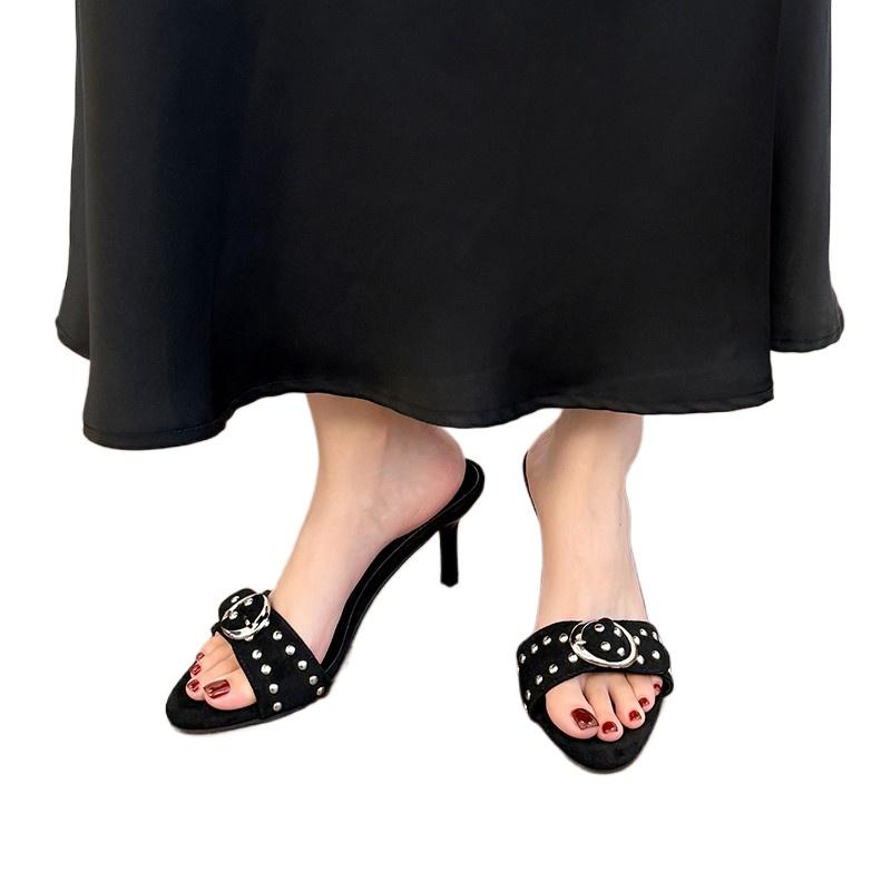 Новые босоножки на высоком каблуке с декором из заклепок для женщин больших размеров, панк-тапочки с металлической пряжкой, летние легкие удобные босоножки на тонком каблуке для вечеринок
