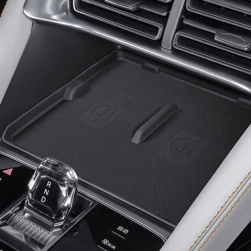 Для BYD Seal U Song Plus Sealion 6 DM-i EV -2024 Противоскользящая силиконовая площадка для беспроводной зарядки Аксессуары для защиты салона
