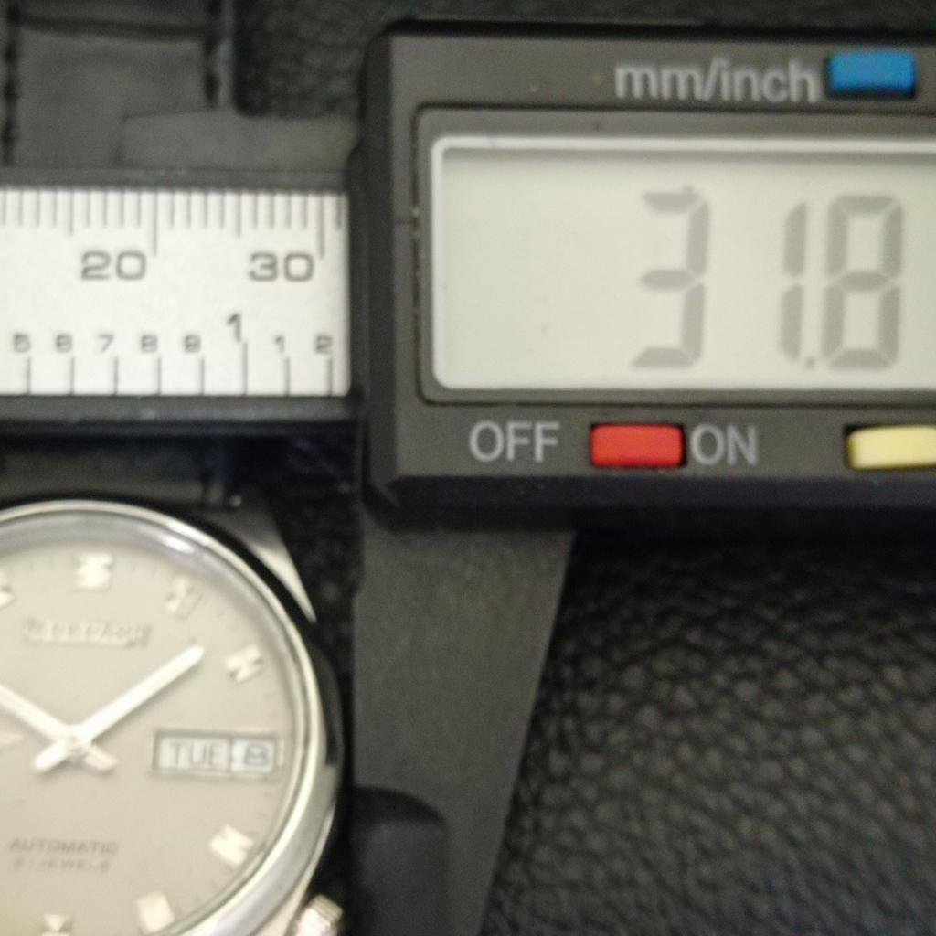 AUTOMATIC VINTAGE CITIZEN 8200 JAPAN MENS ORIGINAL DIAL WATCH A702152-5 R208-a702152