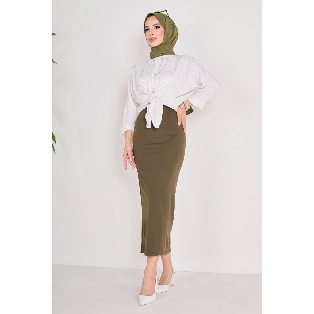 Однотонная женская черная юбка-карандаш среднего размера — 23054