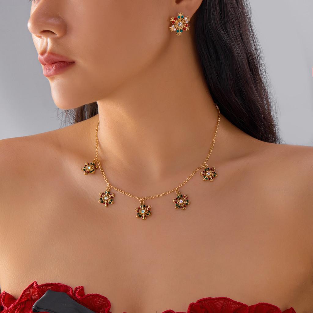 Зимний набор ожерелья и серег «Снежинка» из сплава для праздничных случаев