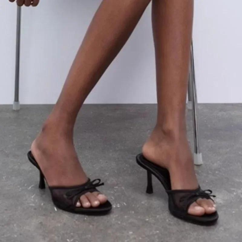 Модная женская обувь 2024 года, горячая распродажа, открытый носок, сексуальные женские тапочки, летняя мода, неглубокие платья, туфли на шпильках или тонких каблуках, тапочки большого размера