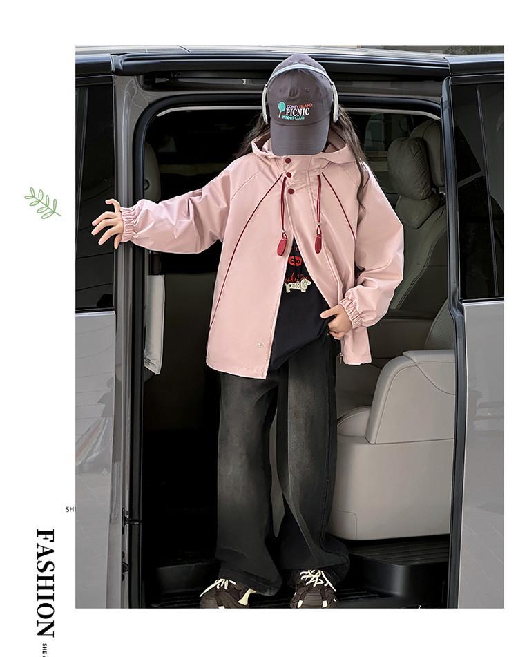 Трендовая ветровка для девочек 2025 - Стильная осенне-зимняя верхняя одежда для учениц средней школы