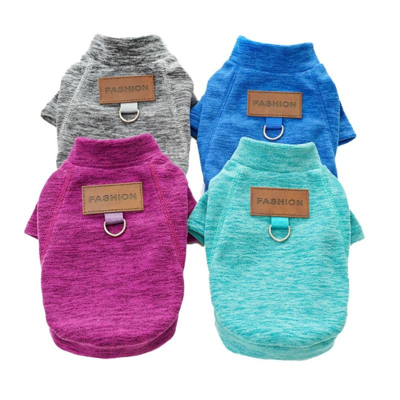 Для крупных и средних собак и кошек Осенью и зимой можно носить пушистую базовую футболку для кошек сверху, чтобы выглядеть как плюшевый мишка.