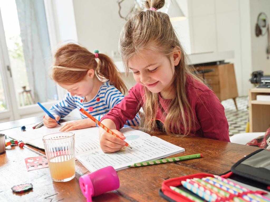 STABILO Карандаш для обучения рисованию Easy Graph 2B, синий, для правой руки, треугольный, с именем, для коррекции, в комплекте для детей, малышей, мальчиков и девочек, 12 штук