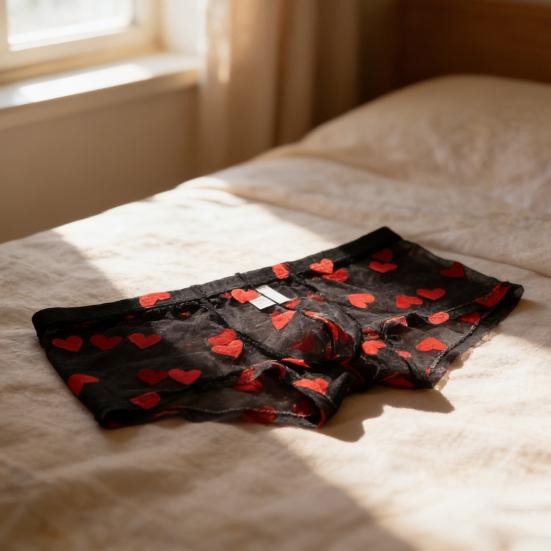 Yousheng Мужское боксерское нижнее белье Эластичное Средняя посадка Перспективный Дизайн с полой сеткой Трусы-боксеры с рисунком сердечек Юбилейный подарок