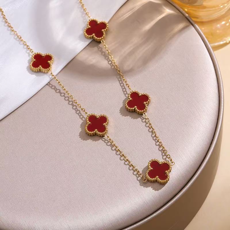 Изысканная 18-каратная титановая сталь не теряет цвет Четырехлистный клевер Двусторонняя перламутровая Пять цветков Ожерелье Цепочка для ключицы женская