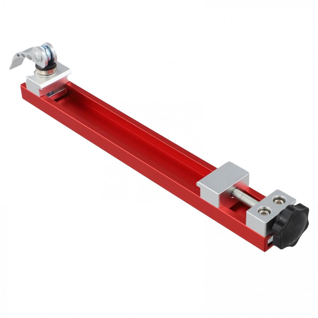 Надежно фиксирующаяся регулируемая режущая линейка для станков для резки алюминиевого сплава