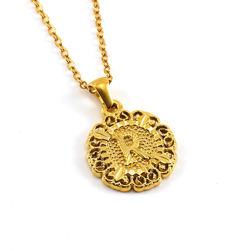 25 лет новой моды, титановая сталь, подвеска с буквой, цепочка для ключицы, ожерелье с круглым тисненым дизайном, персонализированное универсальное для мужчин и женщин