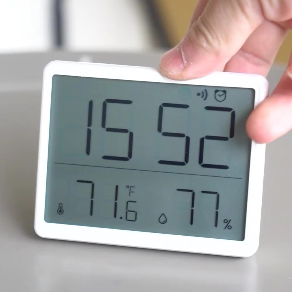 Magnetic Temperature Hygrometer Display Screen Table Clock Mini Bedside Desk Clock  Living Room
