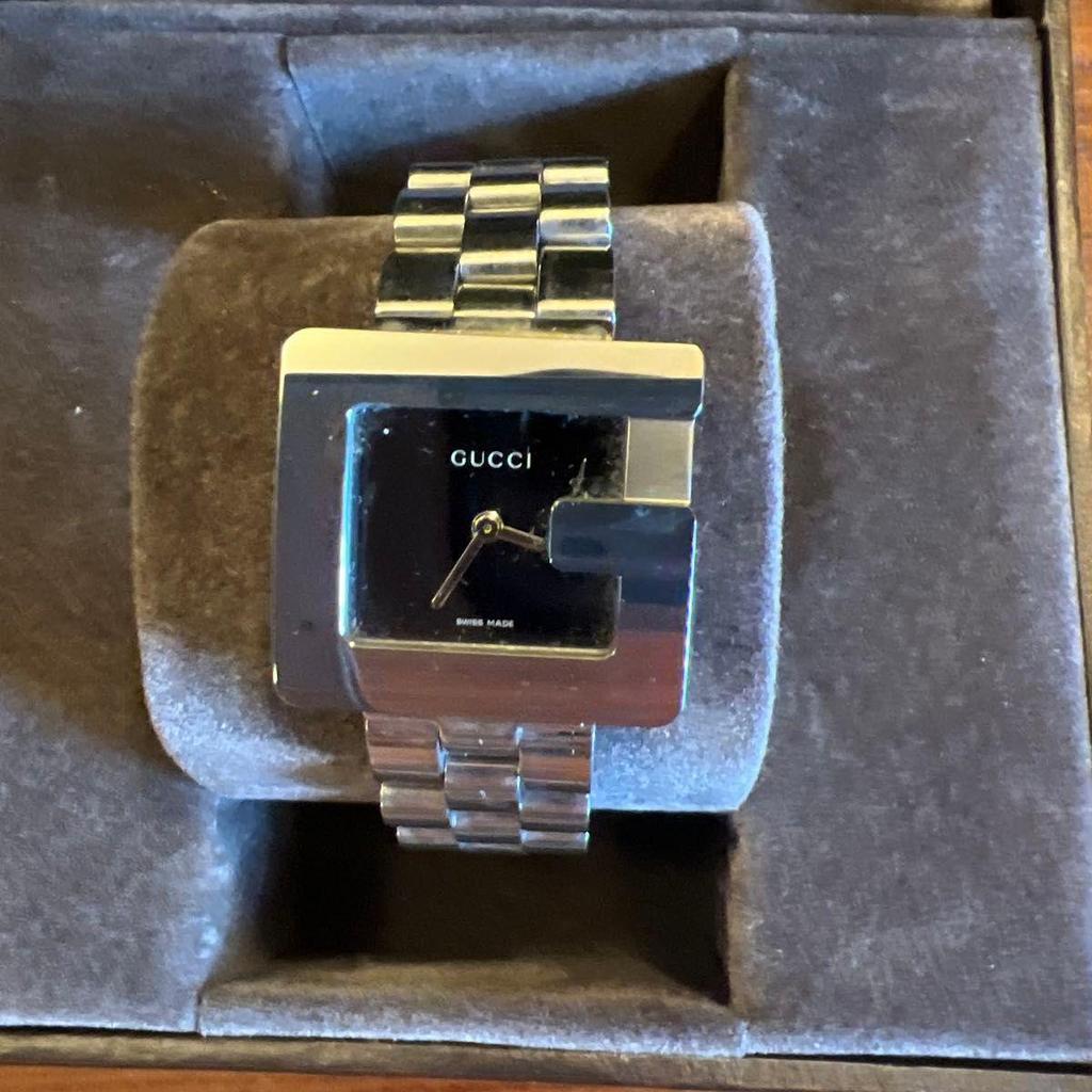 Б/у часы GUCCI Часы Gucci