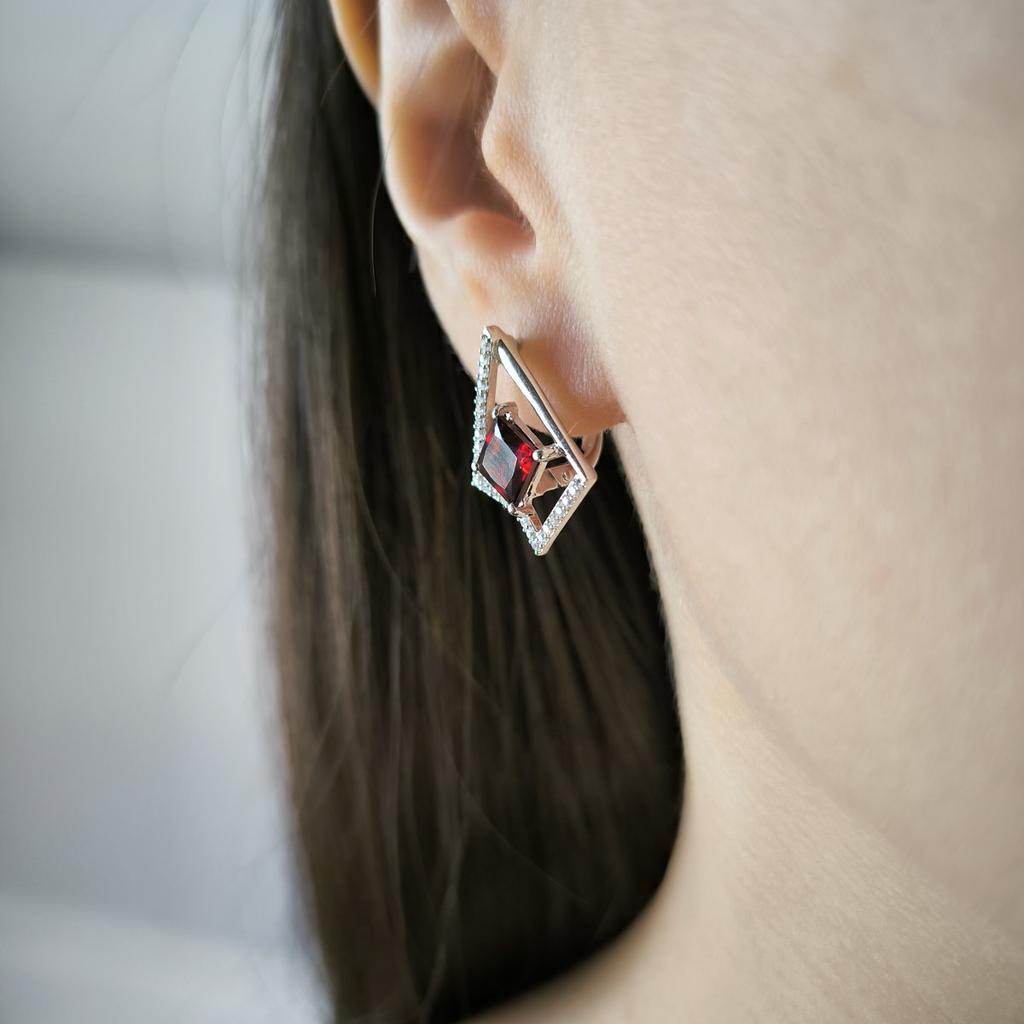 Серебряные серьги с натуральным гранатом 3.399ct (2203988)