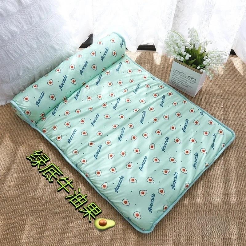 Охлаждающий коврик из ледяного шелка для питомцев: Водонепроницаемый, Плетеная конструкция для кошек и собак, Всесезонный