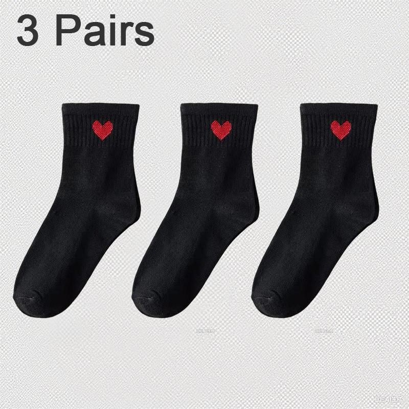 Прекрасные хлопковые носки с сердечками Женские летние модные черные белые спортивные короткие носки для девочек Милый стиль Низкие носки-лодочки