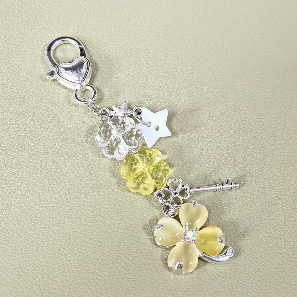 Четырехлистная цепочка для телефона с бусинами, красочный брелок, подвеска в виде листьев клевера, подвесное украшение