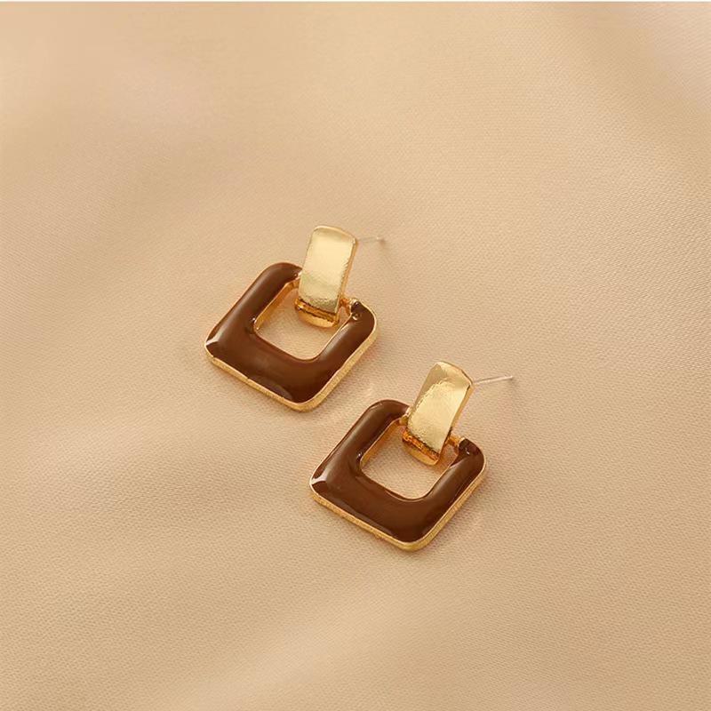 Серьги Maillard Color French High-End Milk Coffee — модный ретро-дизайн, гонконгский стиль, для женщин