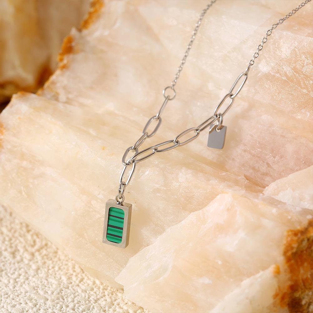 Позолоченное 18K ожерелье на ключицы с полосками малахитового зеленого цвета - Маленький квадратный кулон в стиле INS Ретро-украшение