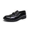 Italian Style Fashion Painted Letter Mens Business Shoes Casual Leather High Quality Dress Loafers Flat Designer Wedding Shoes