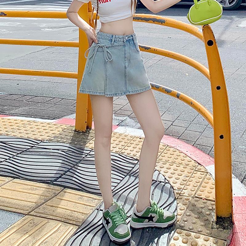 Молодежные и стройнящие светло-голубые шорты с высокой талией, из двух частей, юбка Sense, брюки, бретели, нестандартная модель Ms. Летняя модная джинсовая короткая юбка
