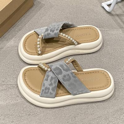 Толстая подошва, увеличивающая рост, маленькие крутые тапочки, женская летняя обувь 2025 новинка с юбкой, жемчужные красивые крутые тапочки