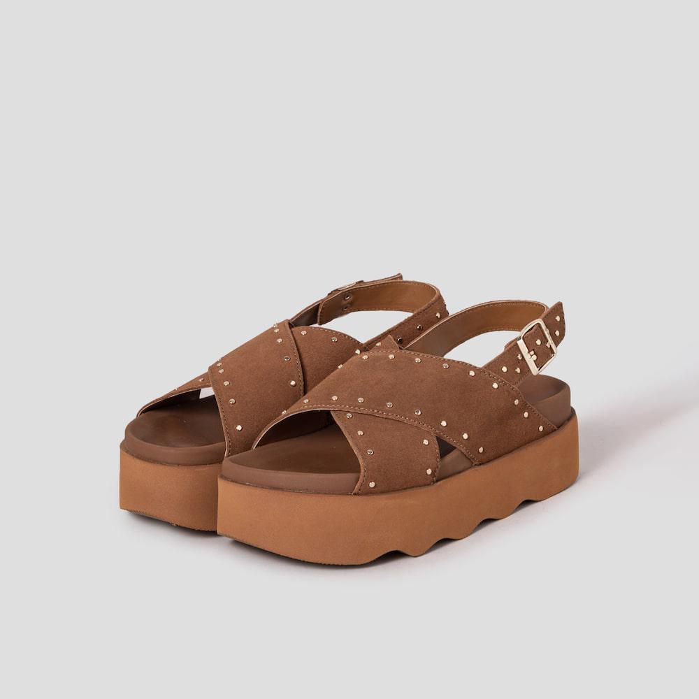 Scholl (женщины) Сандалии на ремешках с шипами Кирпичный (Hh54K2G61C)