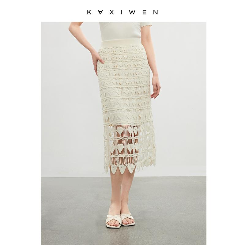 Silk heart embroidered knitted half skirt