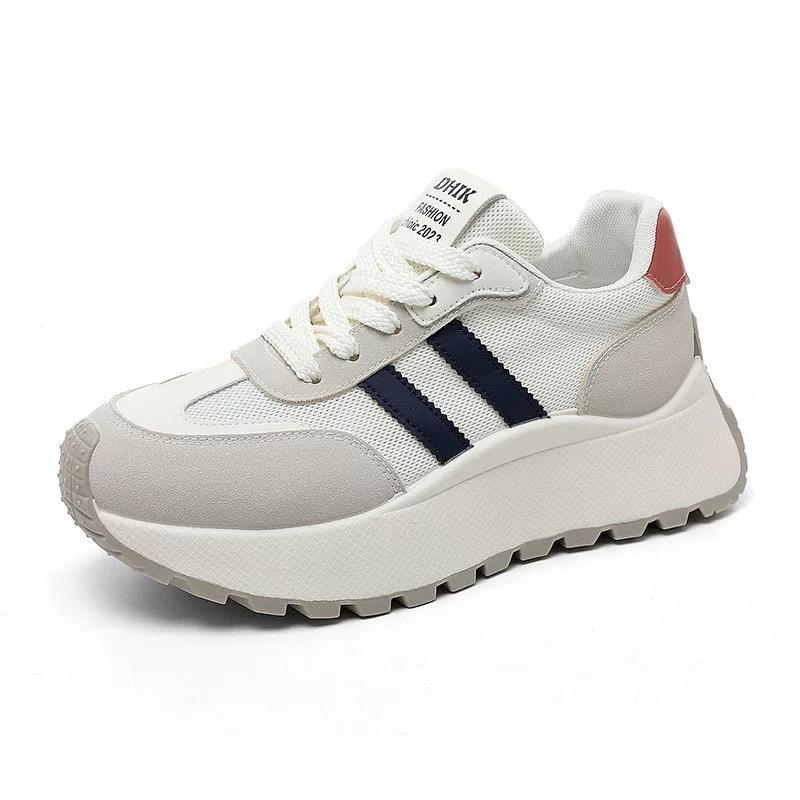 Women's Shoes 2025 New Fashion Versatile Board Shoes Platform Heightening Simple Forrest Gump Shoes Internet Celebrity Explosion Casual Sports Shoes